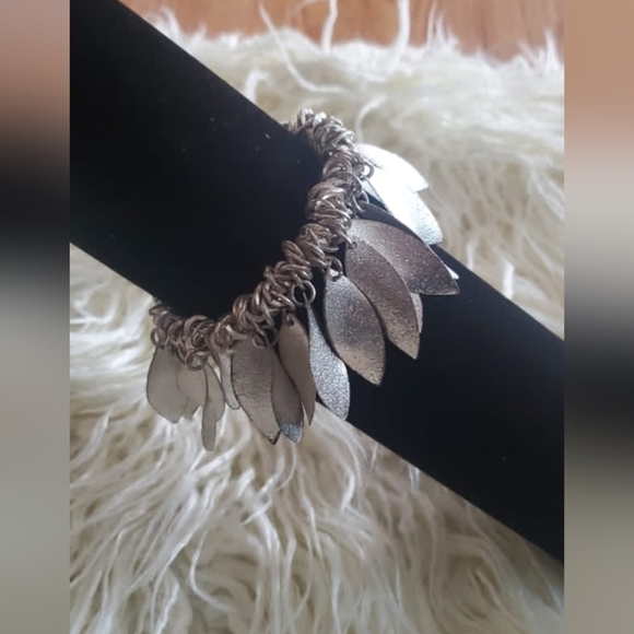 Women Stylish Creative Bracelet Charm Leaf Tassels. 🌴 - Picture 6 of 6